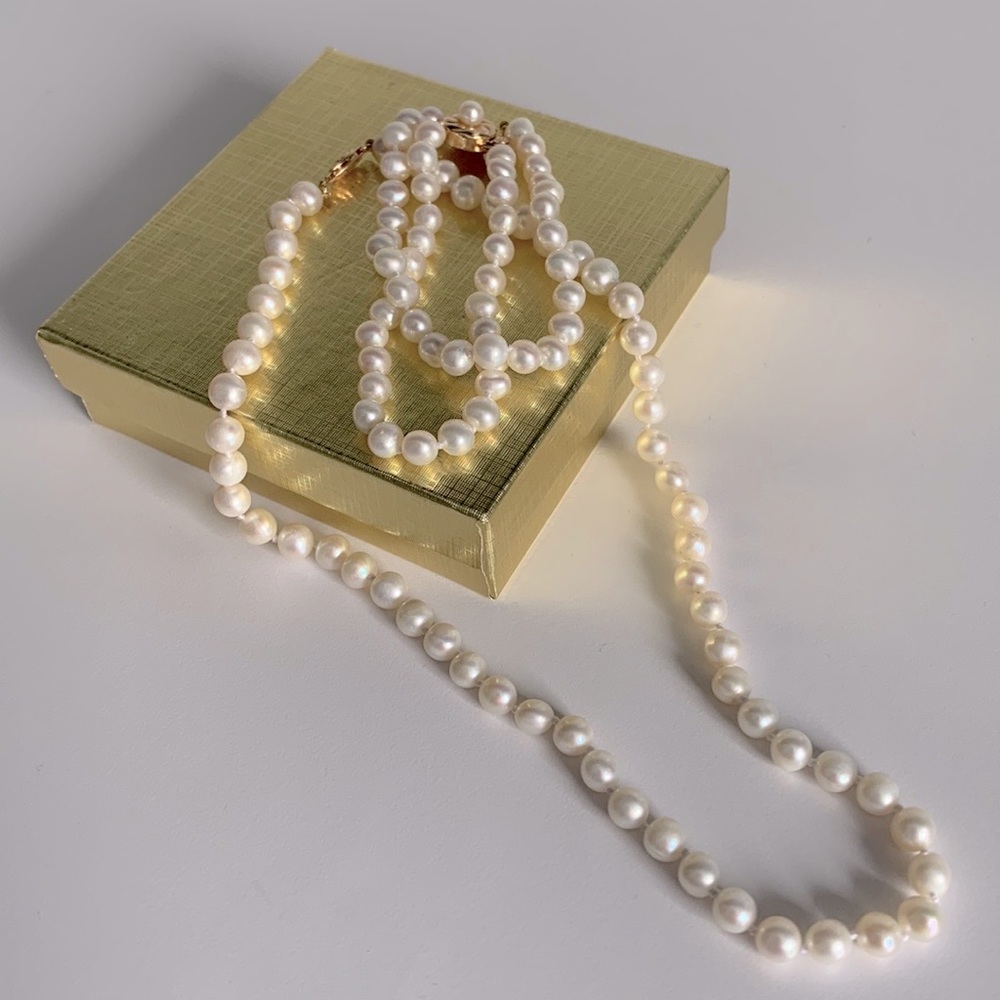 ⭐️🦢⭐️ Freshwater Pearl & 14k Gold Necklace with matching bracelet set✨